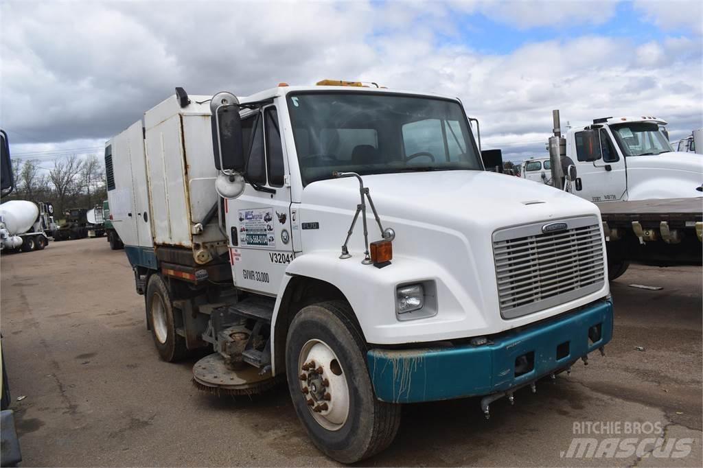 Freightliner FL70 Autocarro spazzatrice