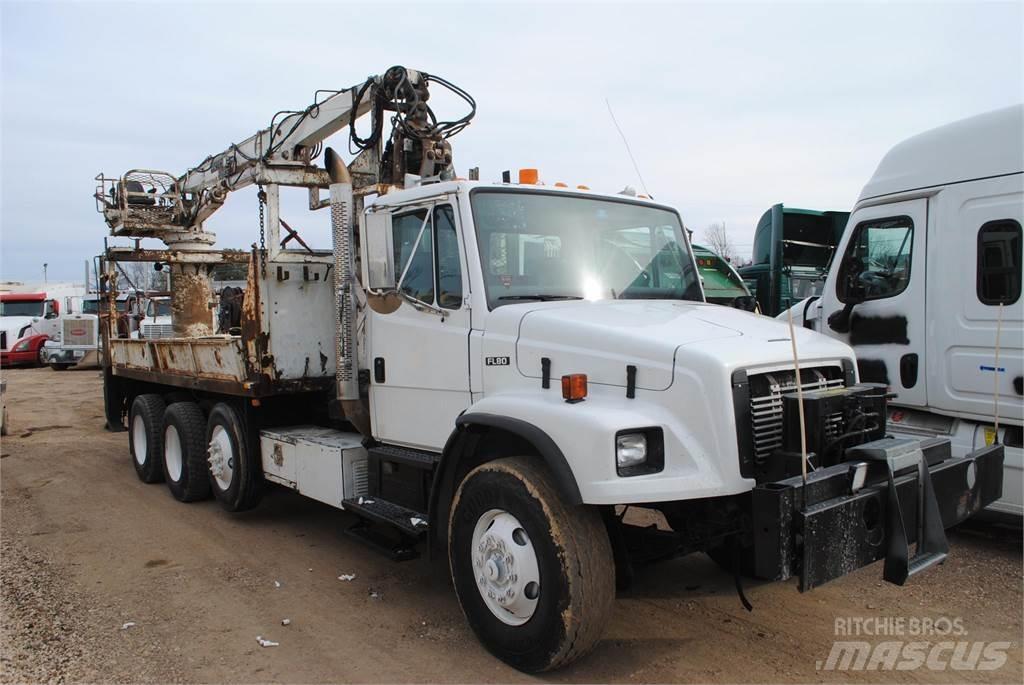Freightliner FL80 Autogru