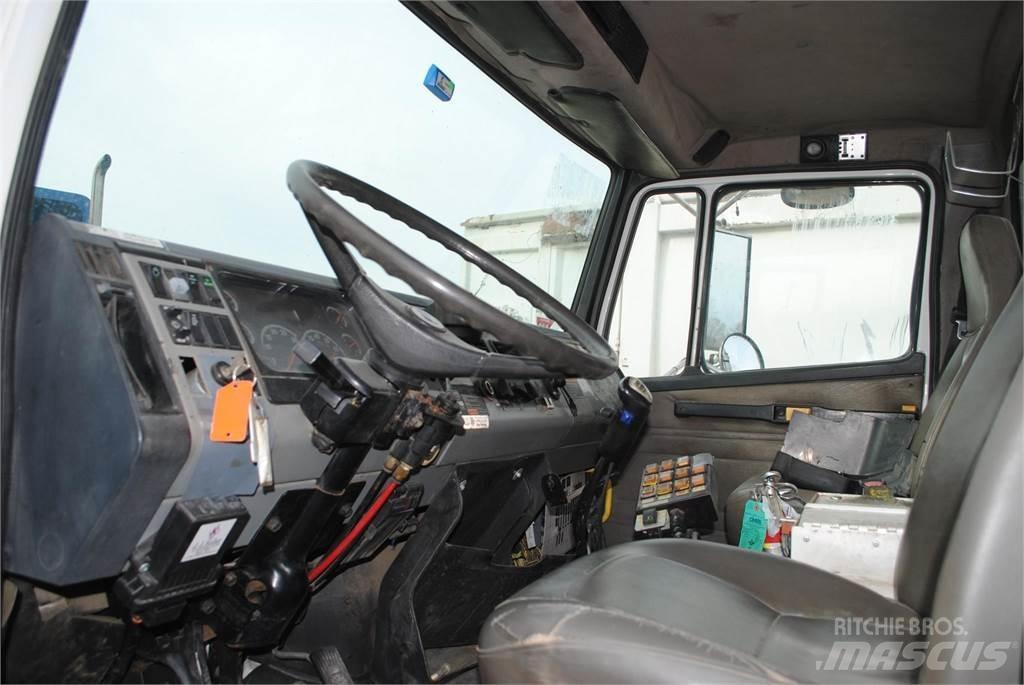 Freightliner FL80 Autogru