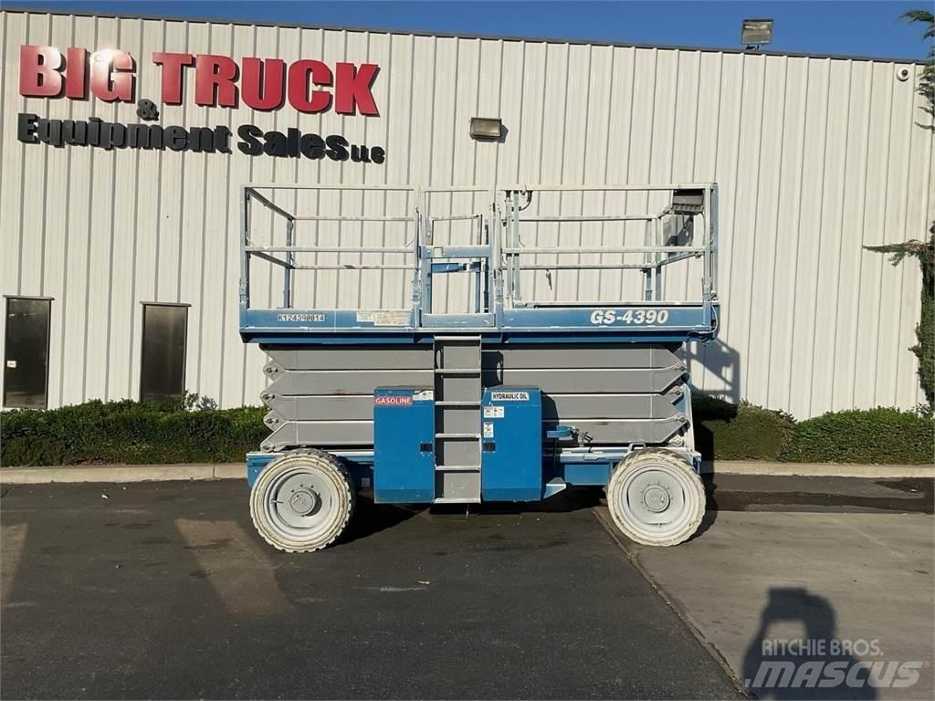 Genie GS4390RT Piattaforme a pantografo