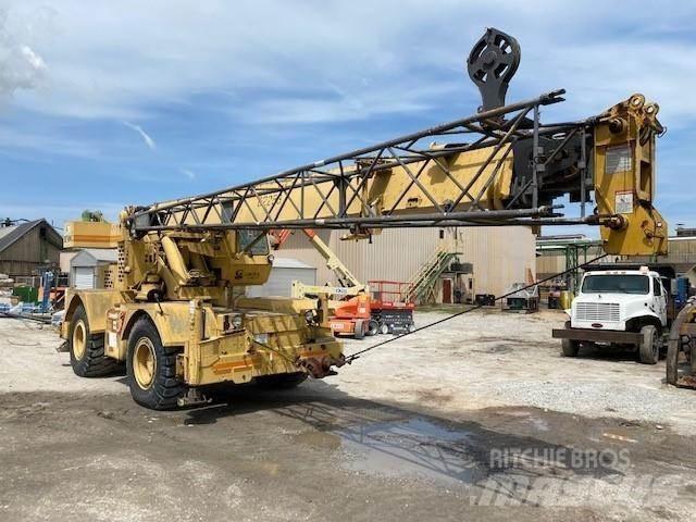 Grove RT528C Gru per terreni difficili