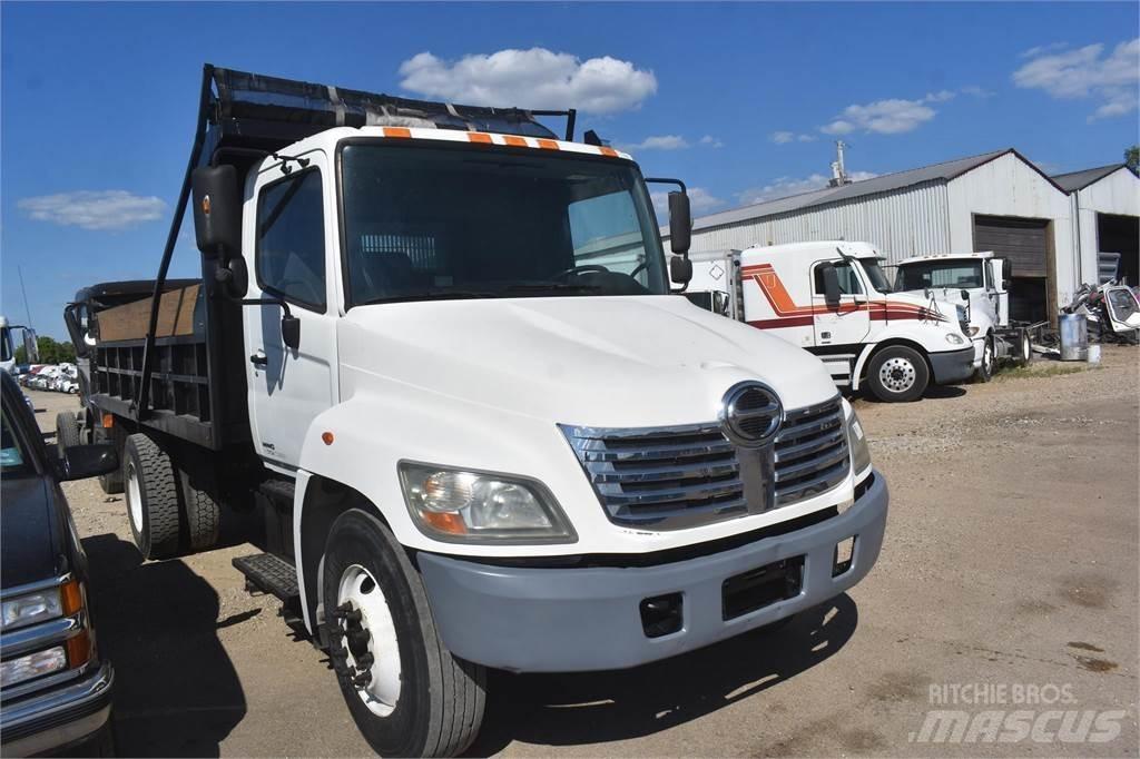 Hino 338 Camion ribaltabili