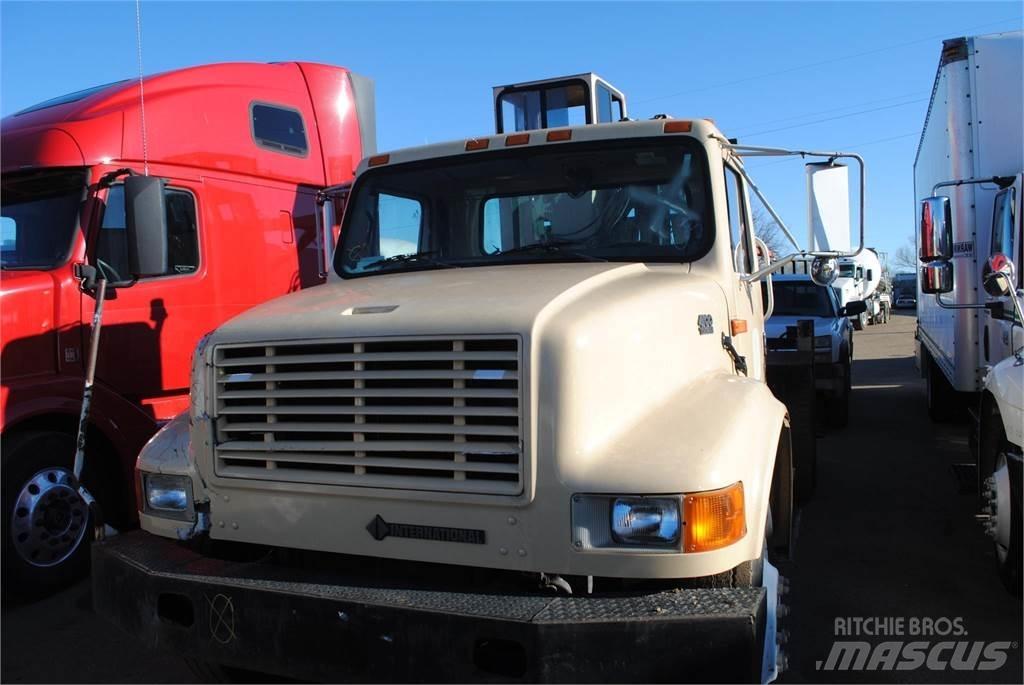 International 4700 Autogru