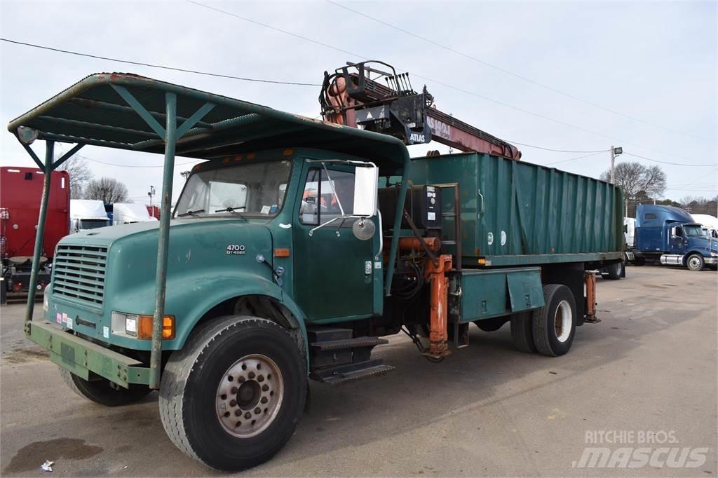 International 4700 Autogru