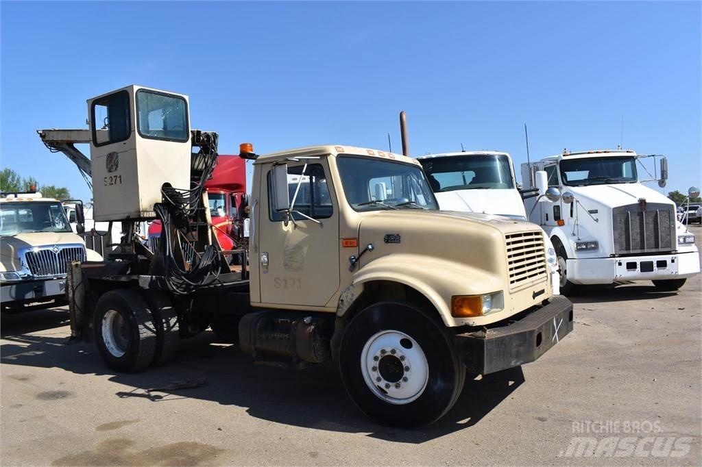 International 4700 Autogru