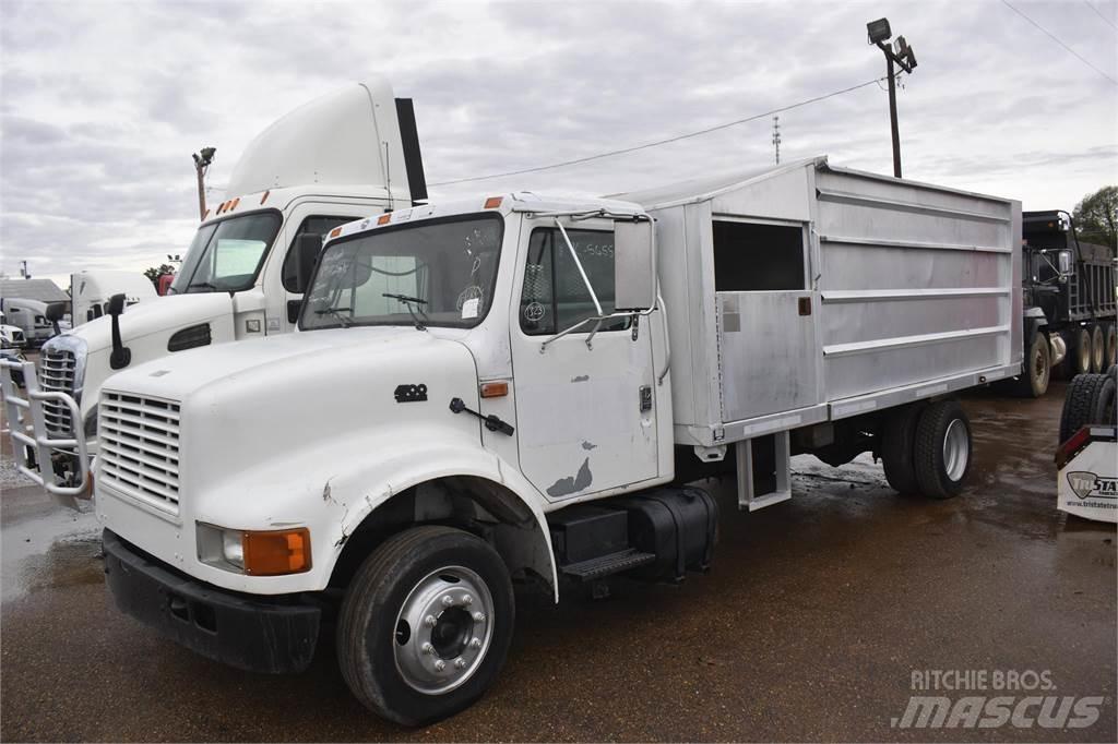 International 4700 Camion ribaltabili