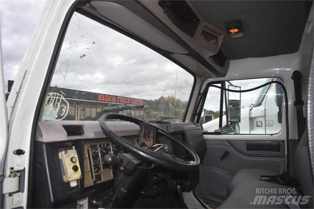 International 4700 Camion ribaltabili