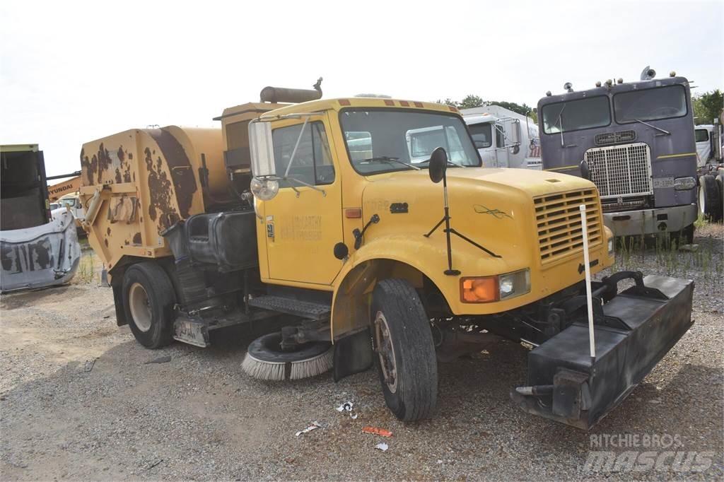 International 4700 Autocarro spazzatrice