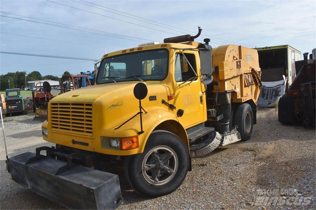 International 4700 Autocarro spazzatrice
