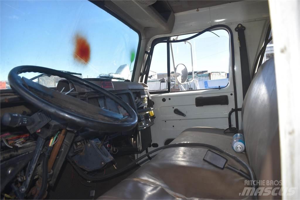International 4700 Camion ribaltabili