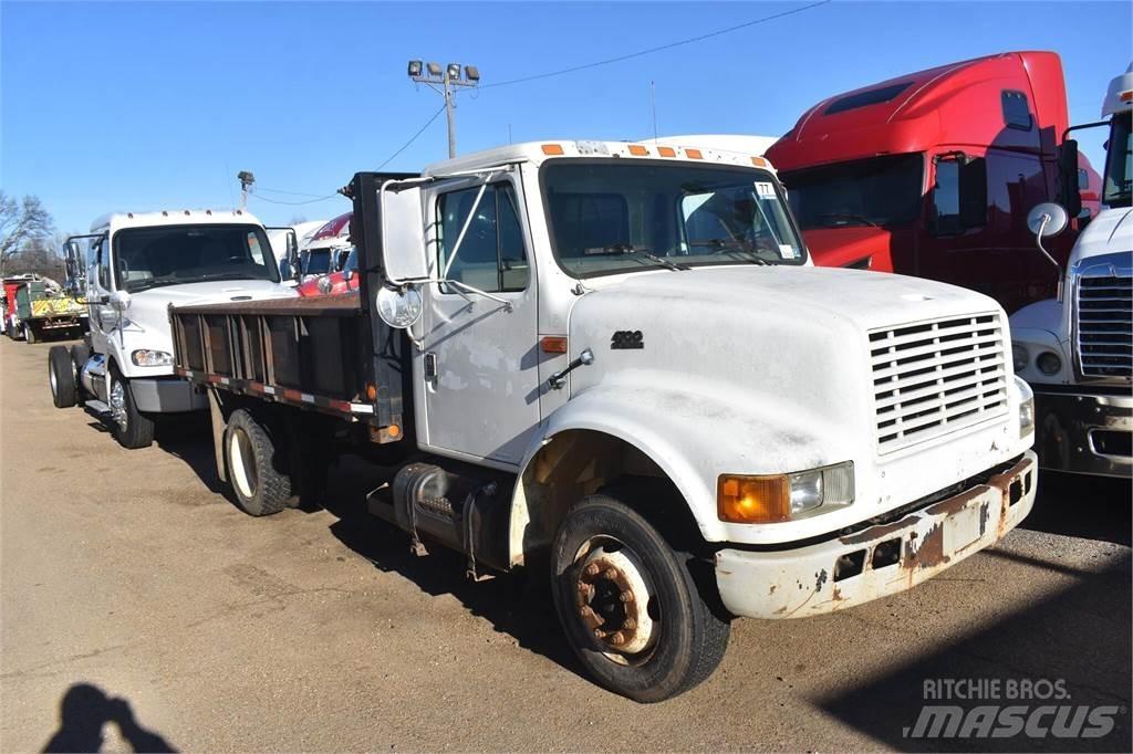 International 4700 Camion ribaltabili