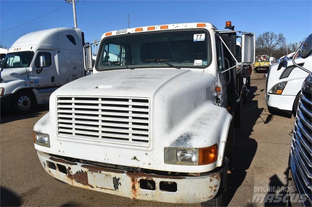 International 4700 Camion ribaltabili