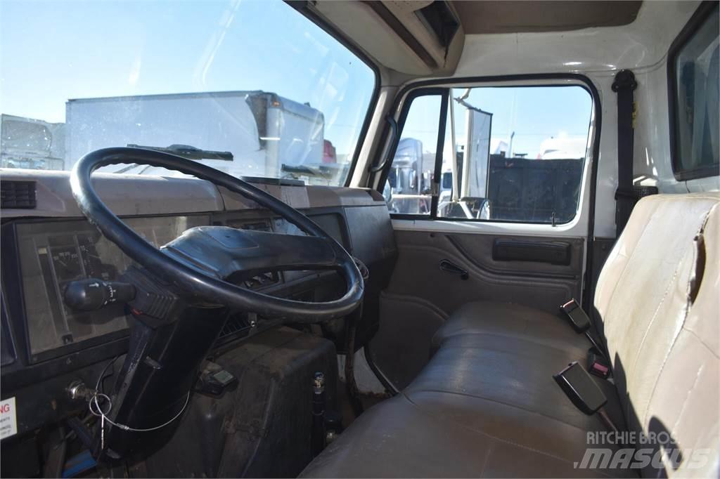 International 4700 Camion ribaltabili