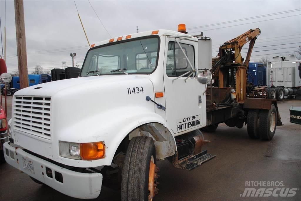 International 4700 Autogru