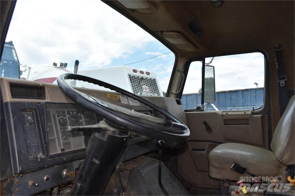 International 4900 Camion ribaltabili