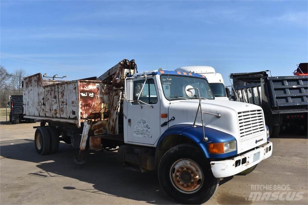 International 4900 Autogru