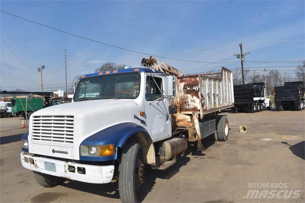 International 4900 Autogru