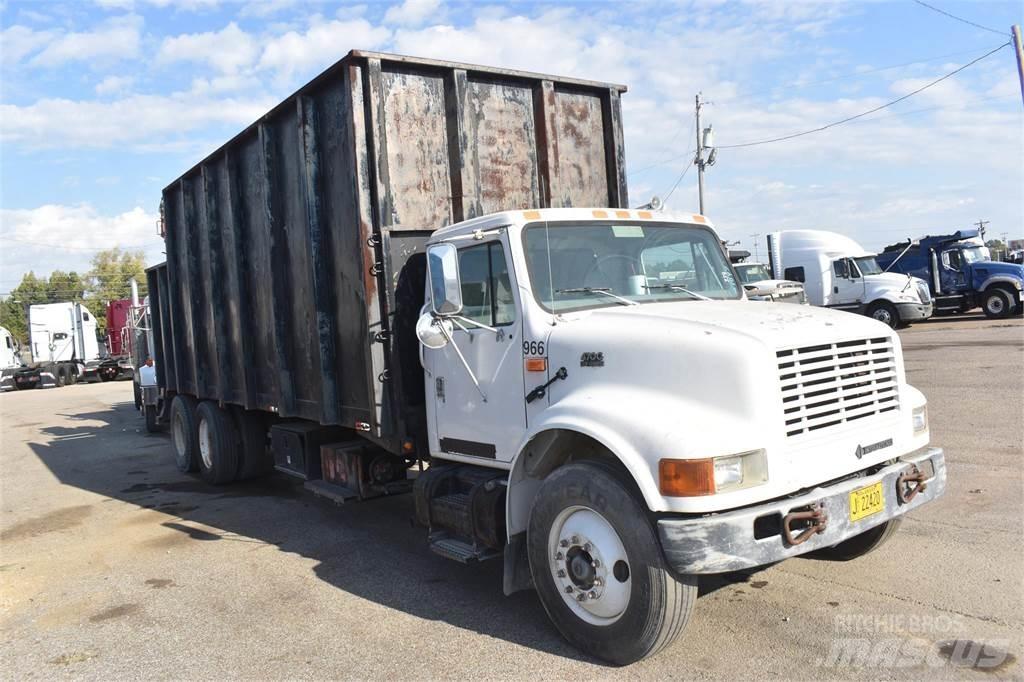 International 4900 Autogru