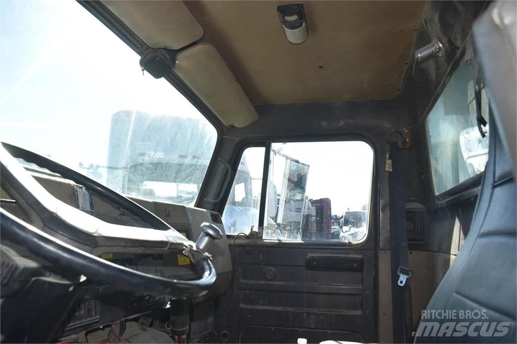 International 4900 Camion ribaltabili