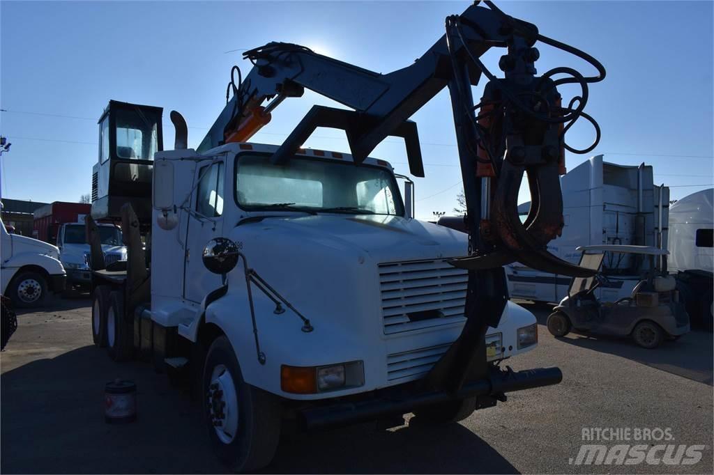 International 8200 Autogru