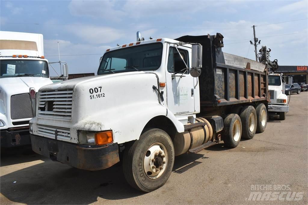 International 8200 Camion ribaltabili