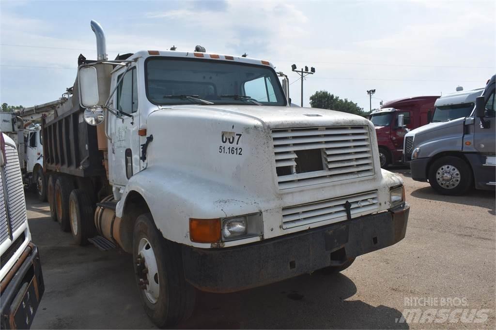 International 8200 Camion ribaltabili