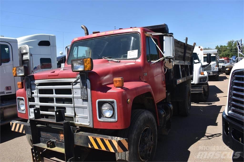 International S1900 Camion ribaltabili