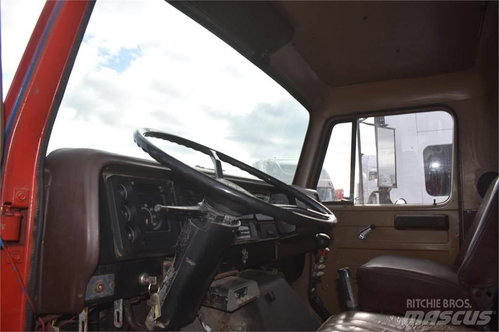 International S1900 Camion ribaltabili