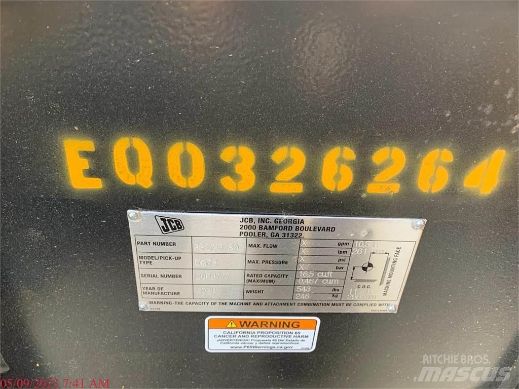 JCB 270T Mini Pale Gommate