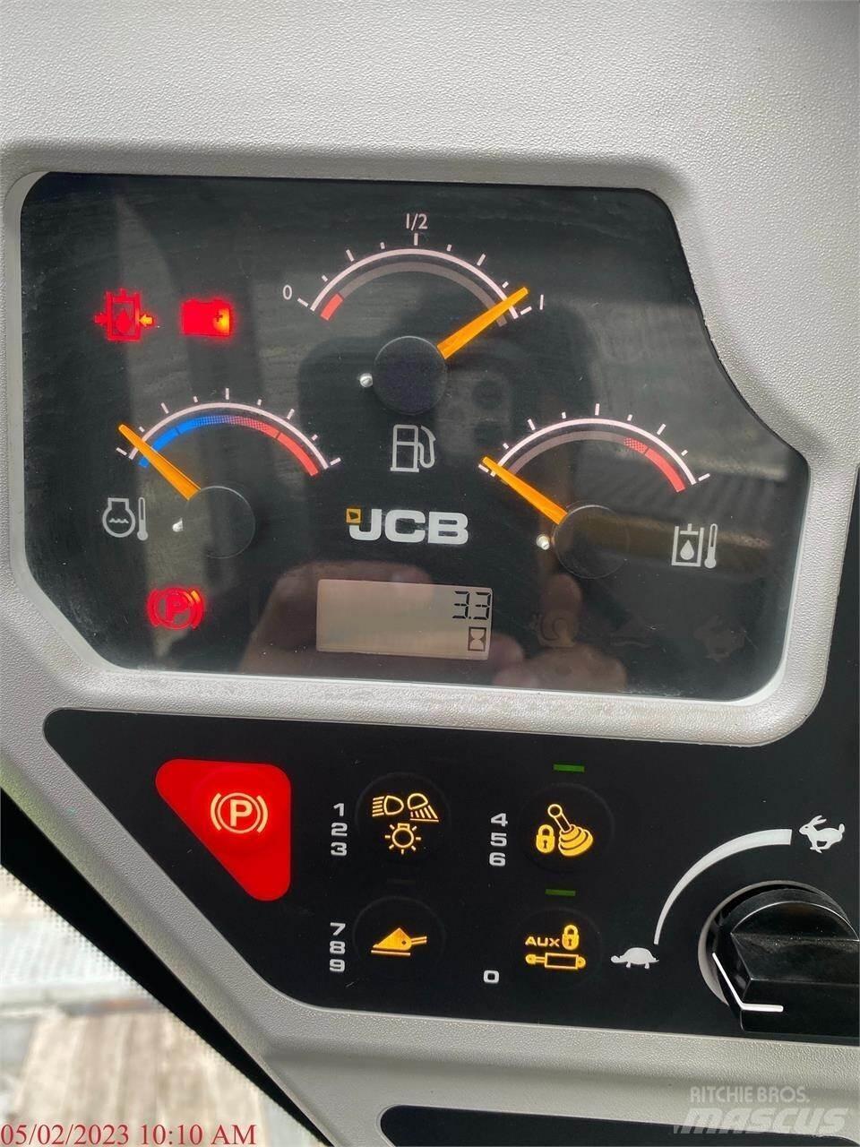 JCB 300 Mini Pale Gommate