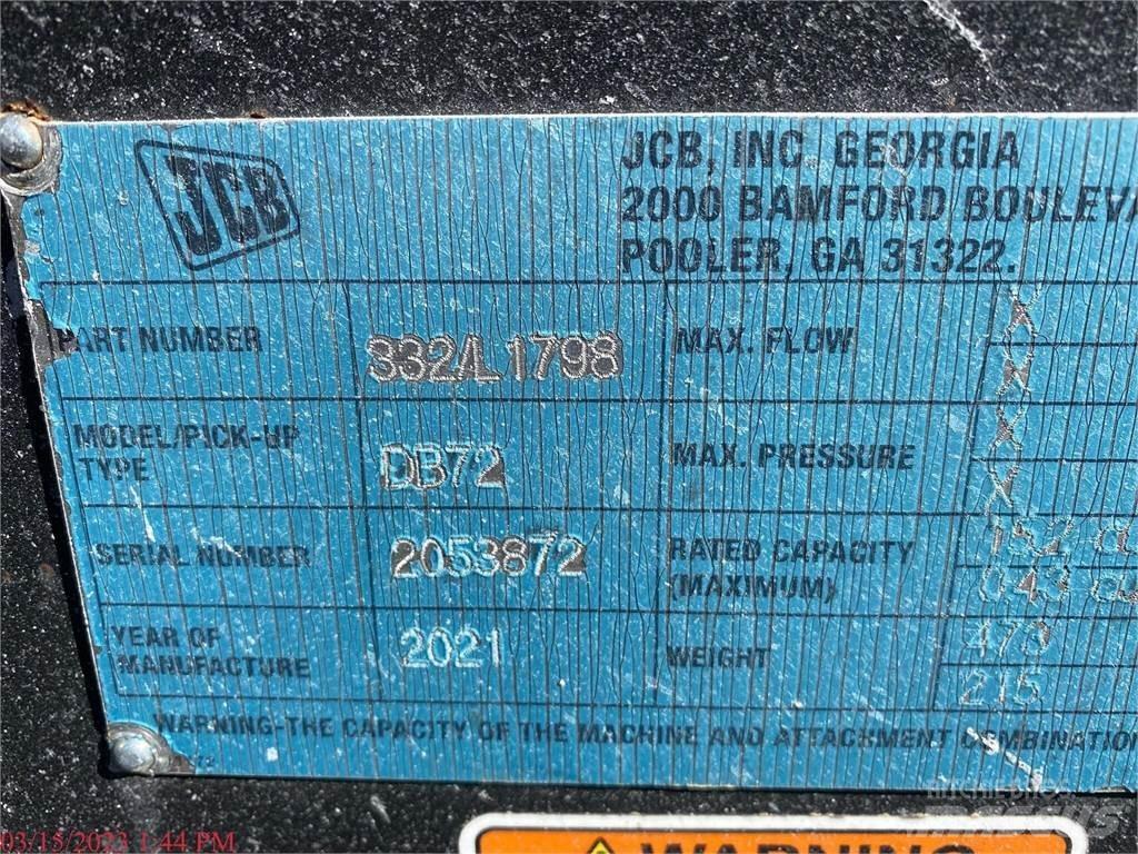 JCB 300 Mini Pale Gommate