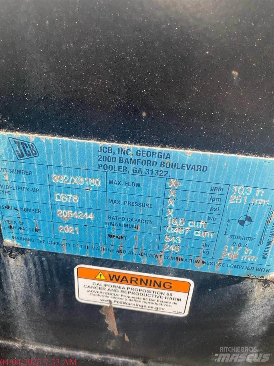 JCB 3TS-8W Mini Pale Gommate