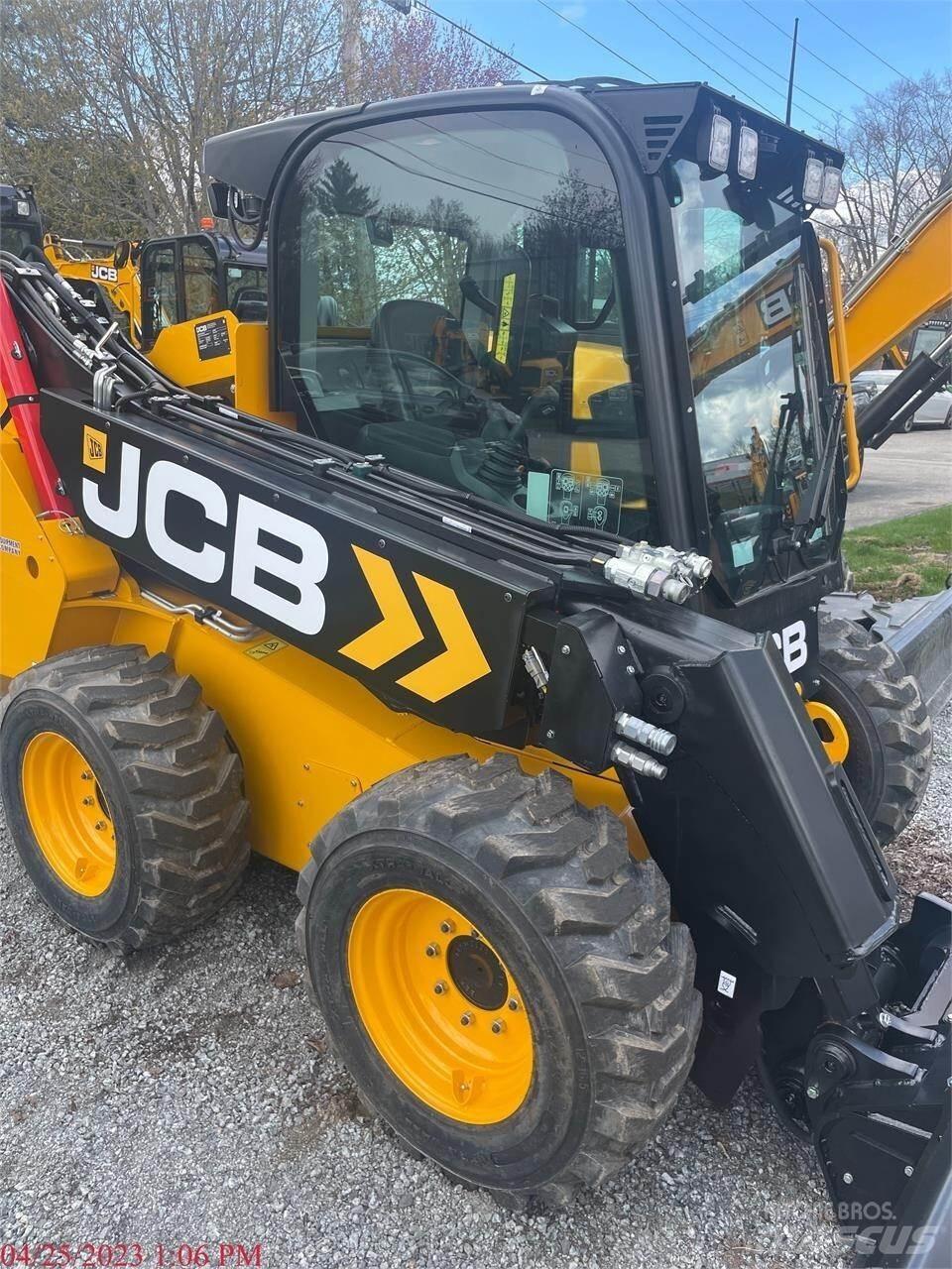 JCB 3TS-8W Mini Pale Gommate