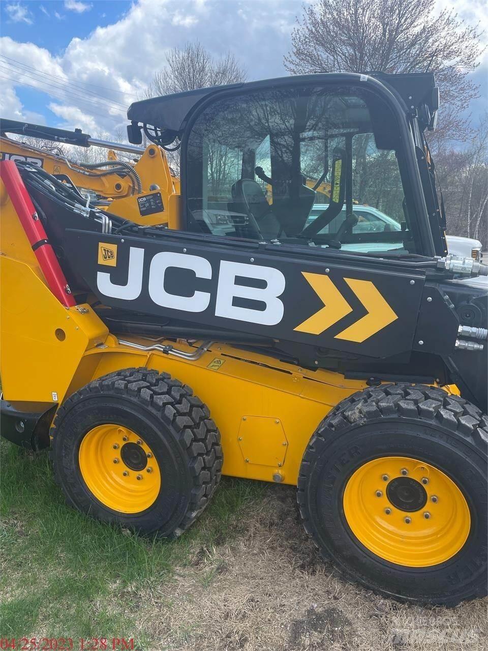 JCB 3TS-8W Mini Pale Gommate