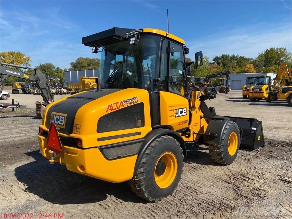JCB 407 Pale gommate