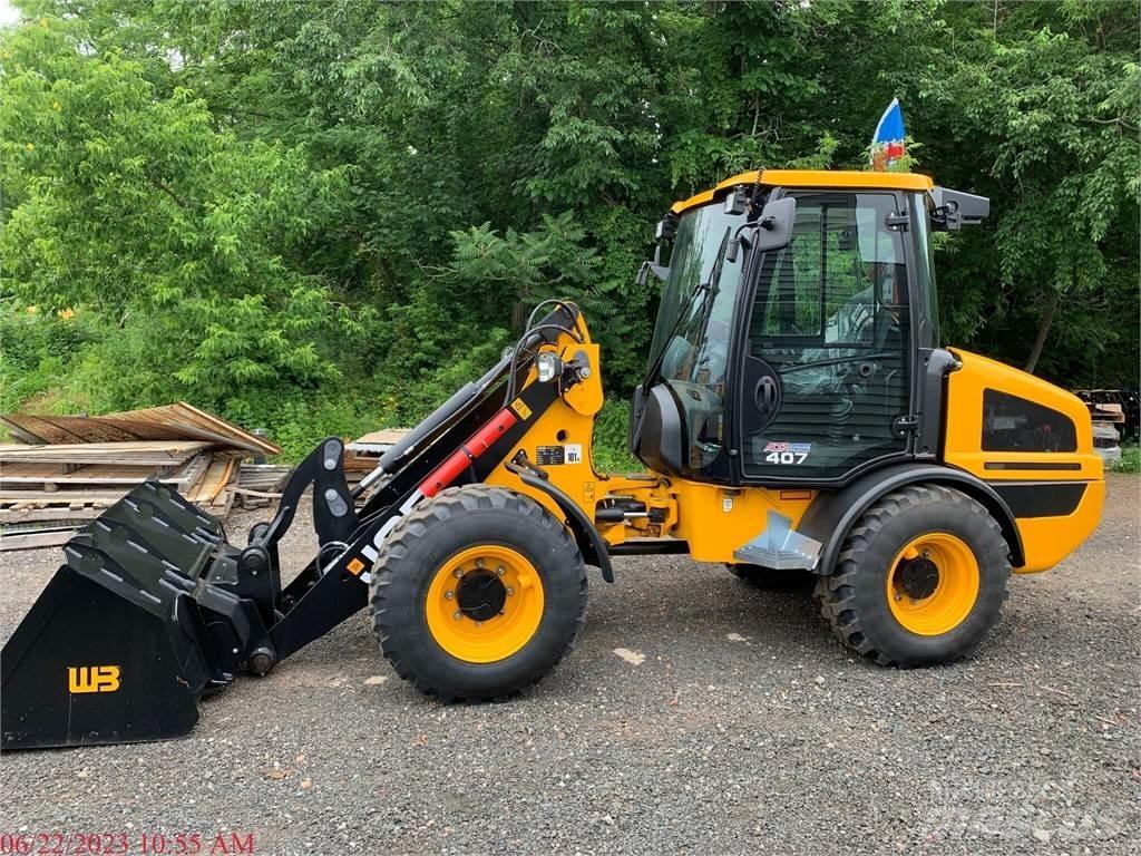 JCB 407B Pale gommate