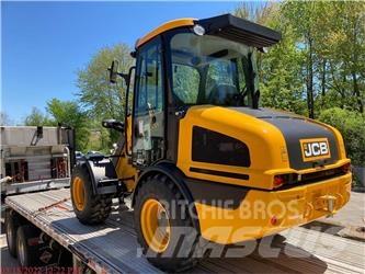 JCB 407B Pale gommate