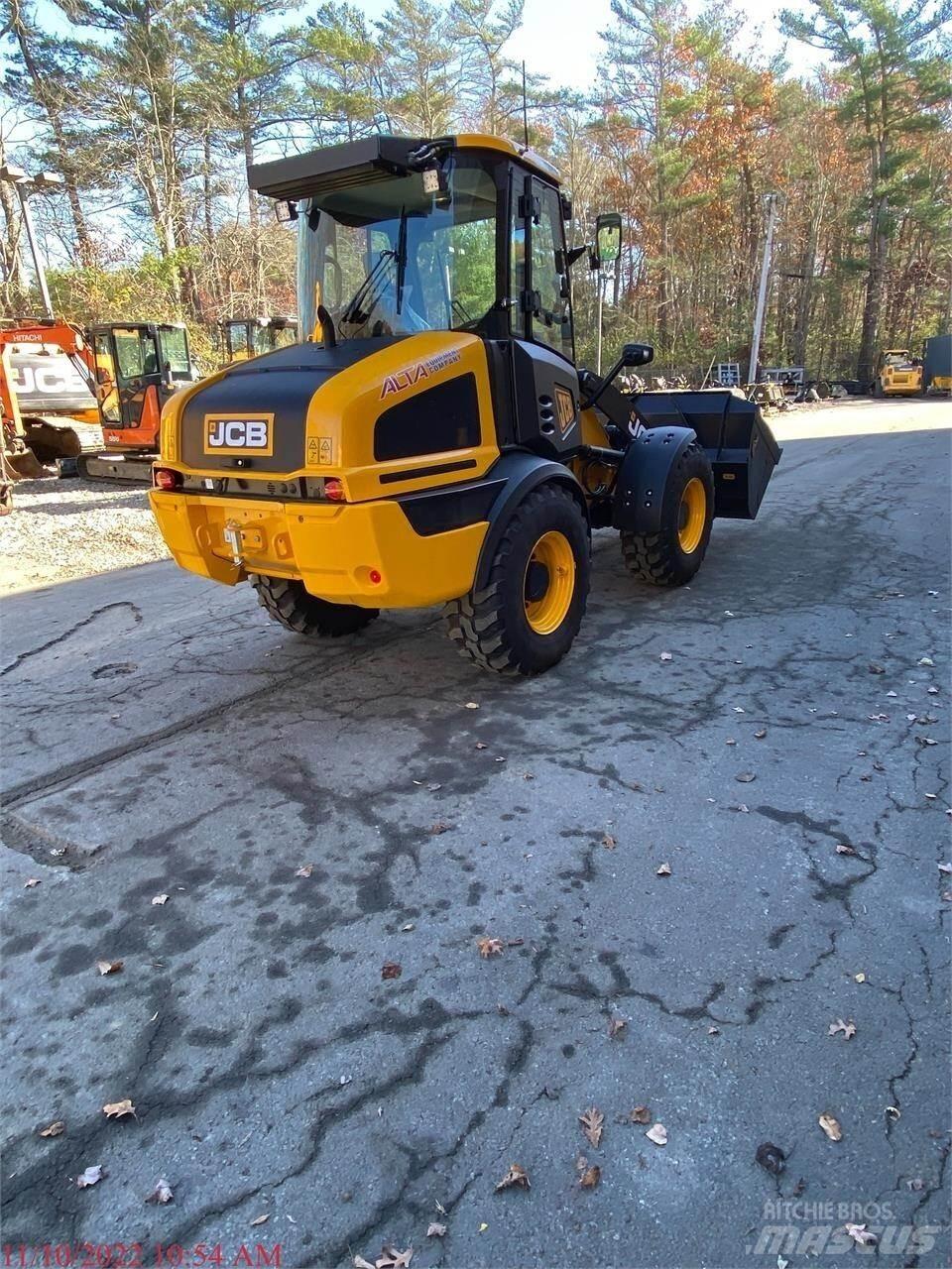 JCB 409 Pale gommate