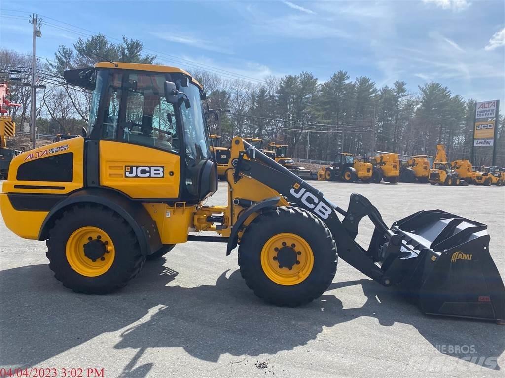 JCB 409 Pale gommate