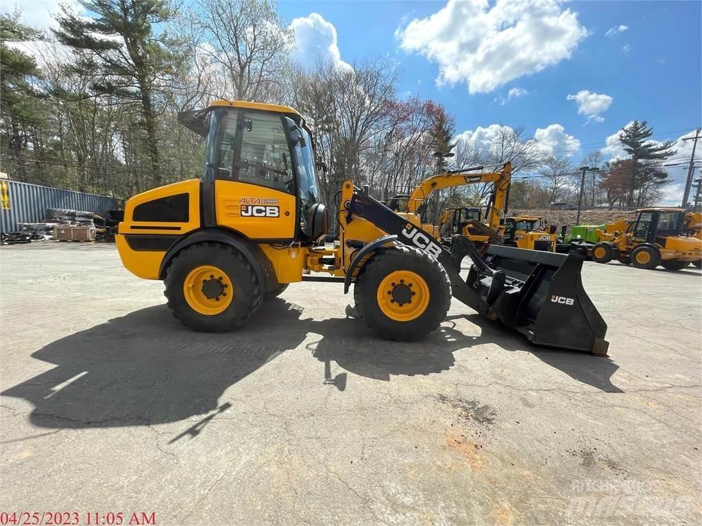 JCB 409 Pale gommate