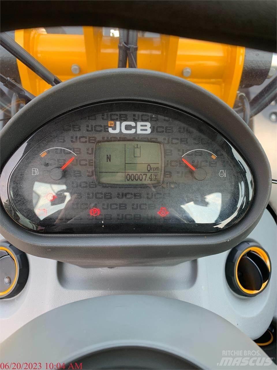 JCB 409 Pale gommate