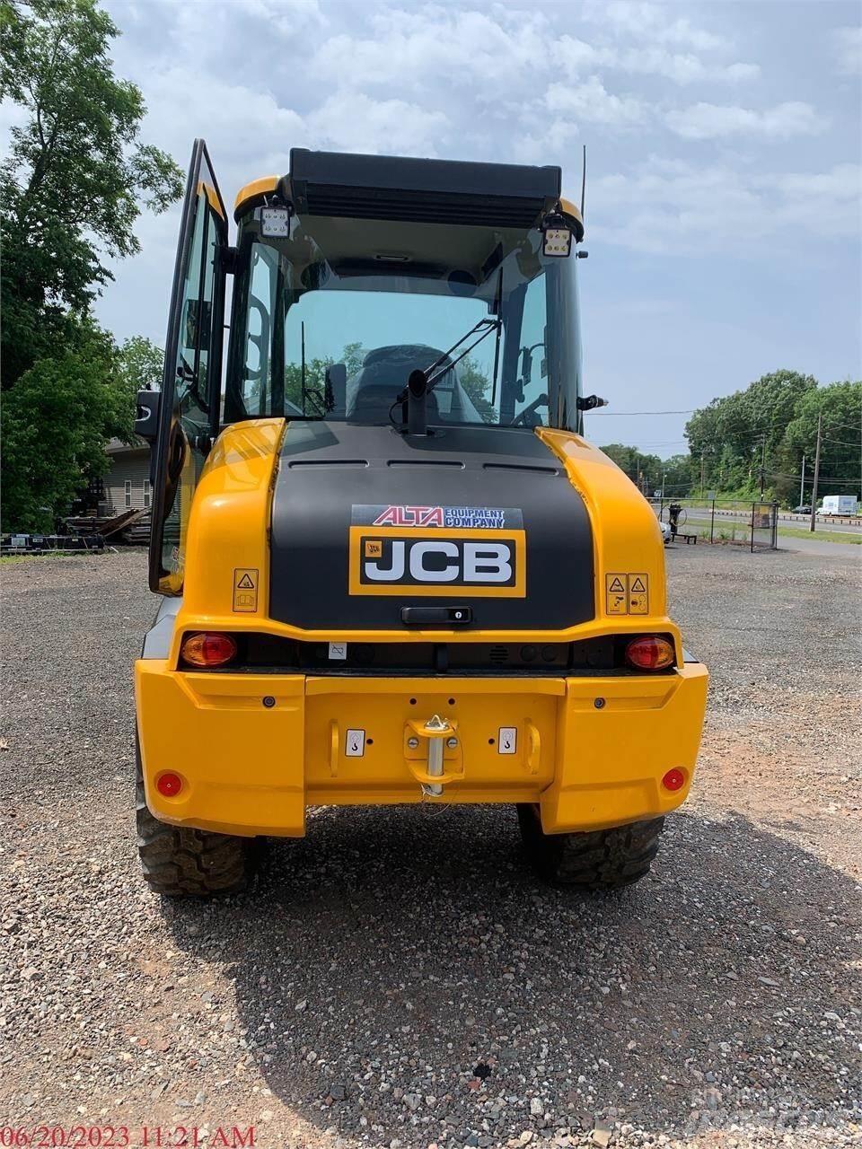 JCB 409 Pale gommate