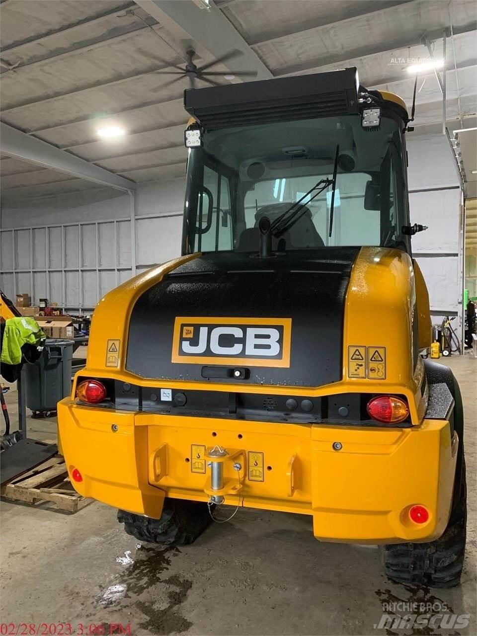 JCB 409 Pale gommate