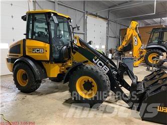 JCB 409 Pale gommate