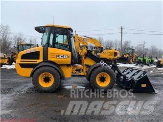 JCB 409 Pale gommate