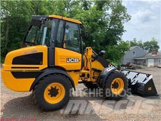 JCB 409 Pale gommate
