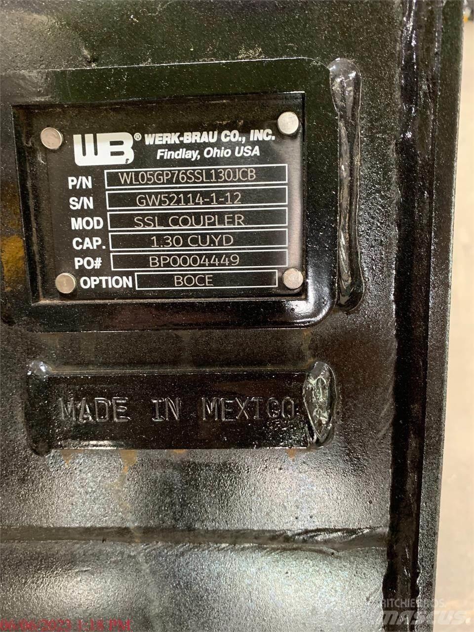 JCB 409 Pale gommate