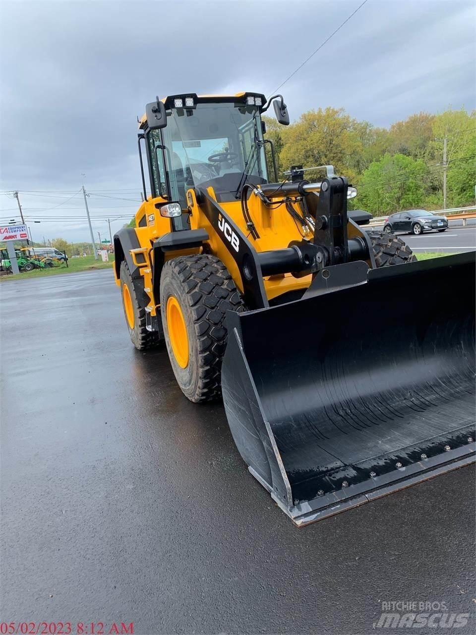 JCB 427ZX Pale gommate