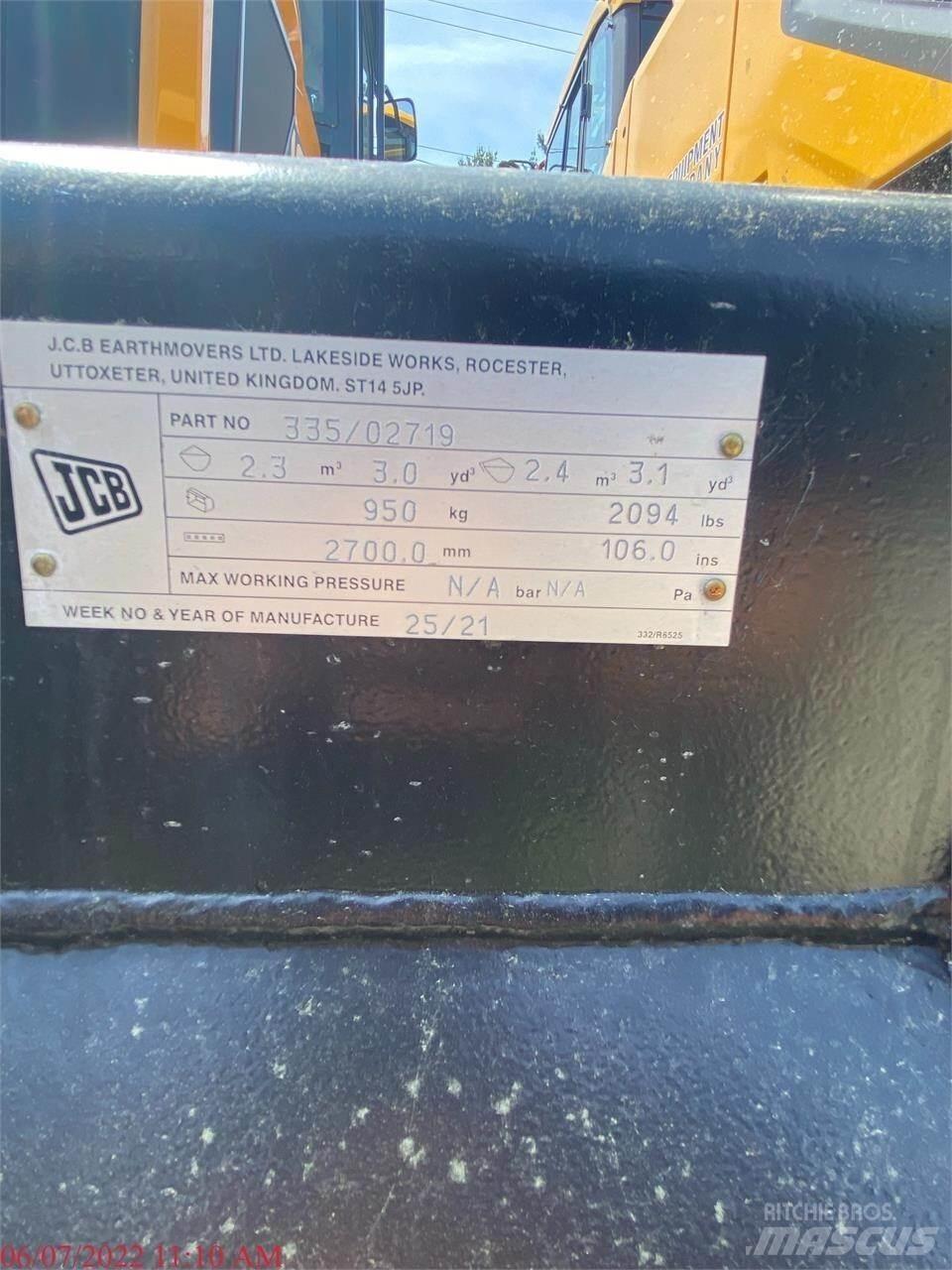 JCB 427ZX Pale gommate