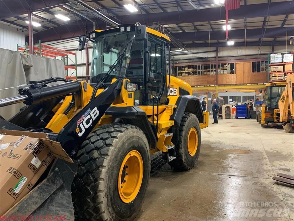JCB 437ZX Pale gommate